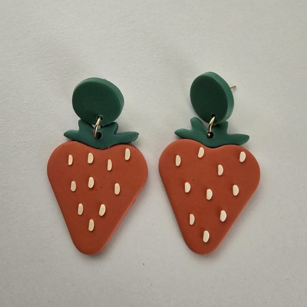 NEW Red Strawberry Polymer Clay Dangle Earrings - Picture 3 of 8